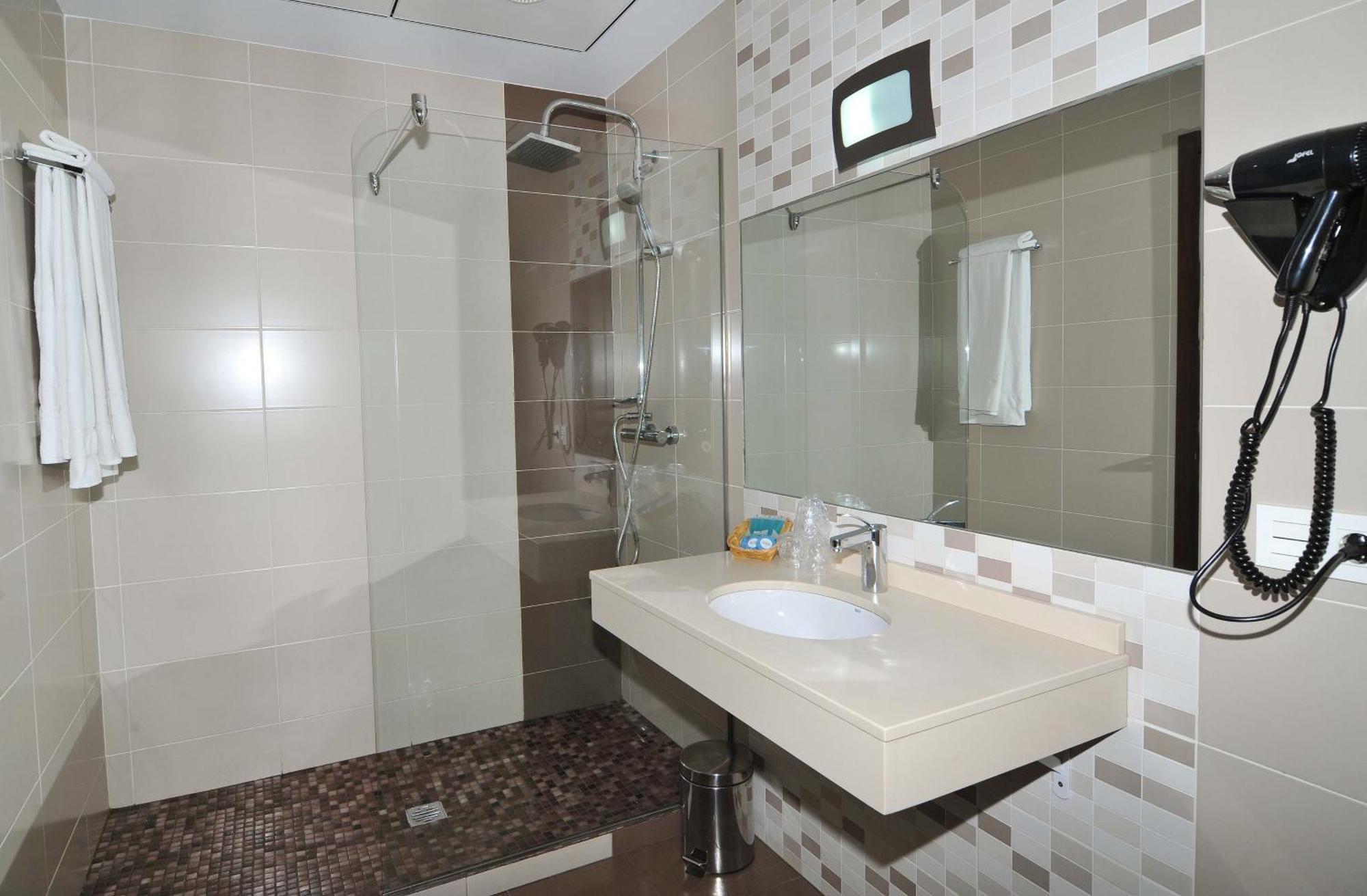 Hotel Ciudad De Plasencia Esterno foto