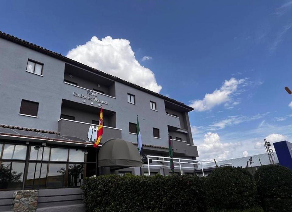 Hotel Ciudad De Plasencia Esterno foto